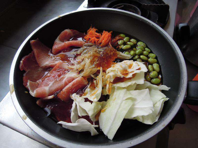 丼饭系列-猪肉丼饭的加工步骤