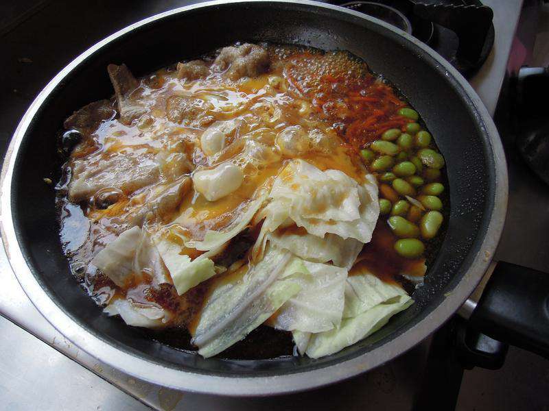 丼饭系列-猪肉丼饭的加工步骤