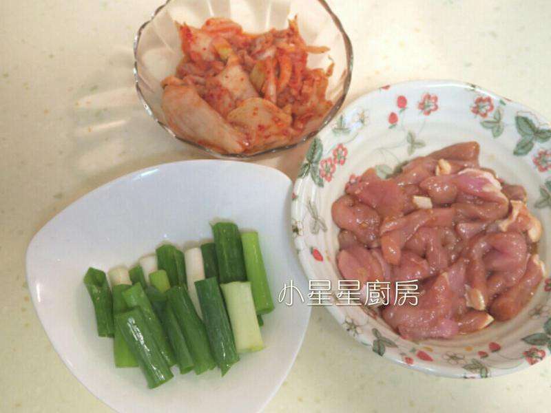 韩式泡菜炒猪肉的加工步骤