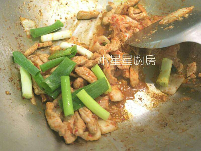 韩式泡菜炒猪肉的加工步骤