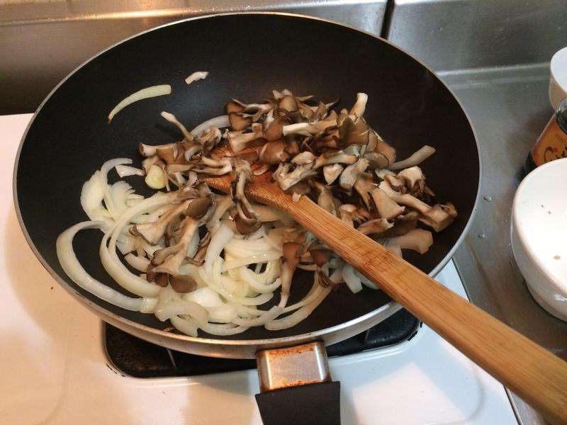 葱烧猪肉丼饭的加工步骤