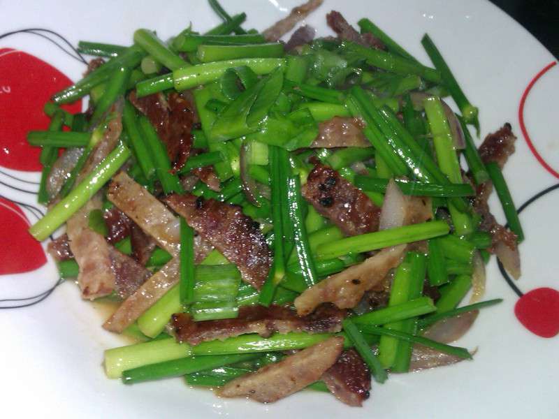 美珍香肉干丝（鸡肉干＆猪肉干）炒韭菜花的加工步骤