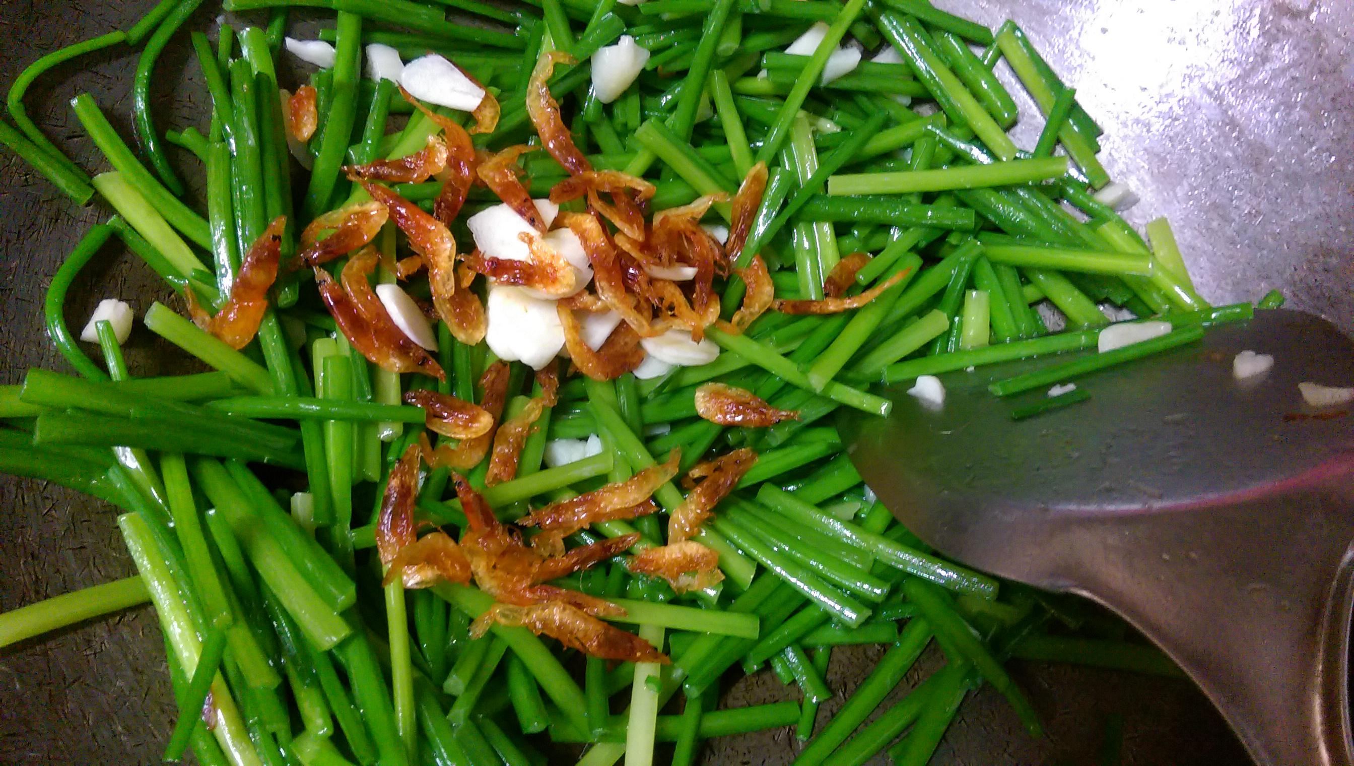 かにの海味韭菜花的加工步骤