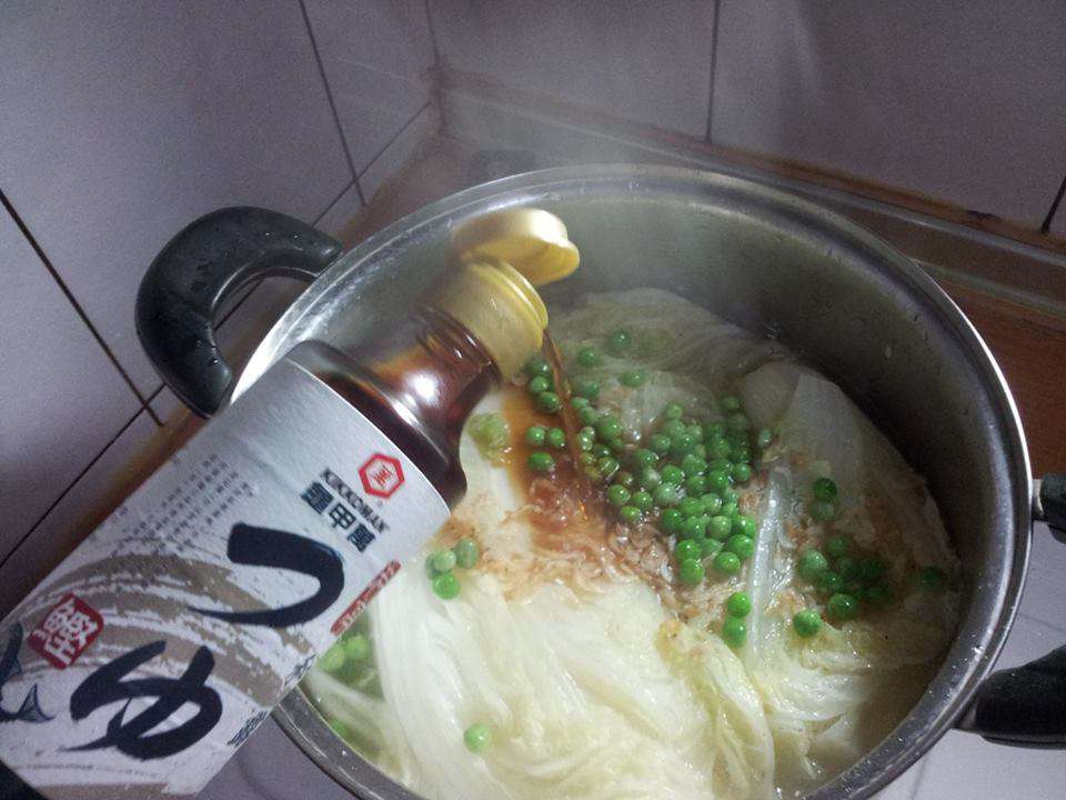 肉丸子煨白菜的加工步骤