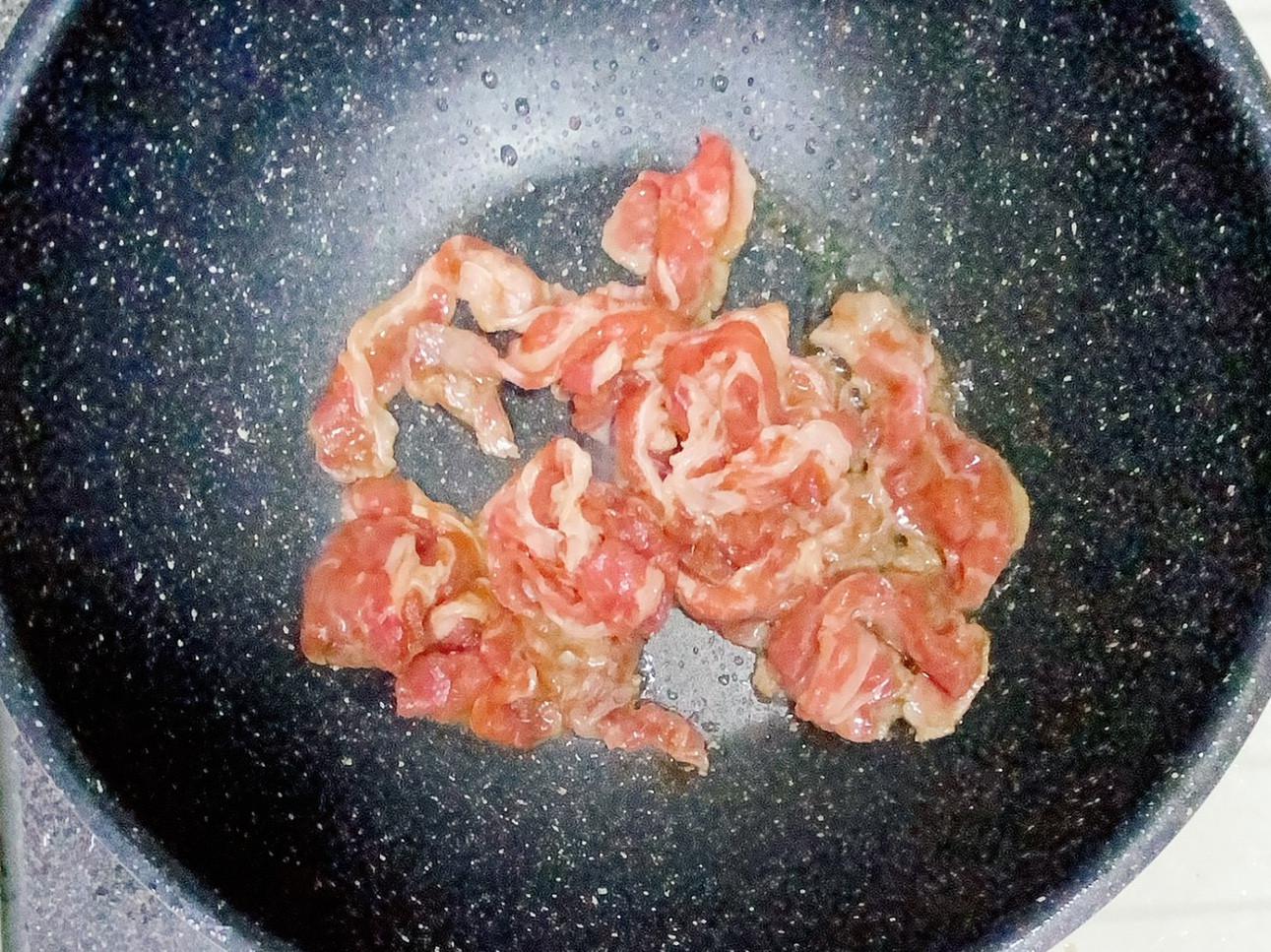 ［家常料理］空心菜炒牛肉的加工步骤