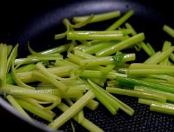 香芹炒豆干，适合炎夏的餐桌料理