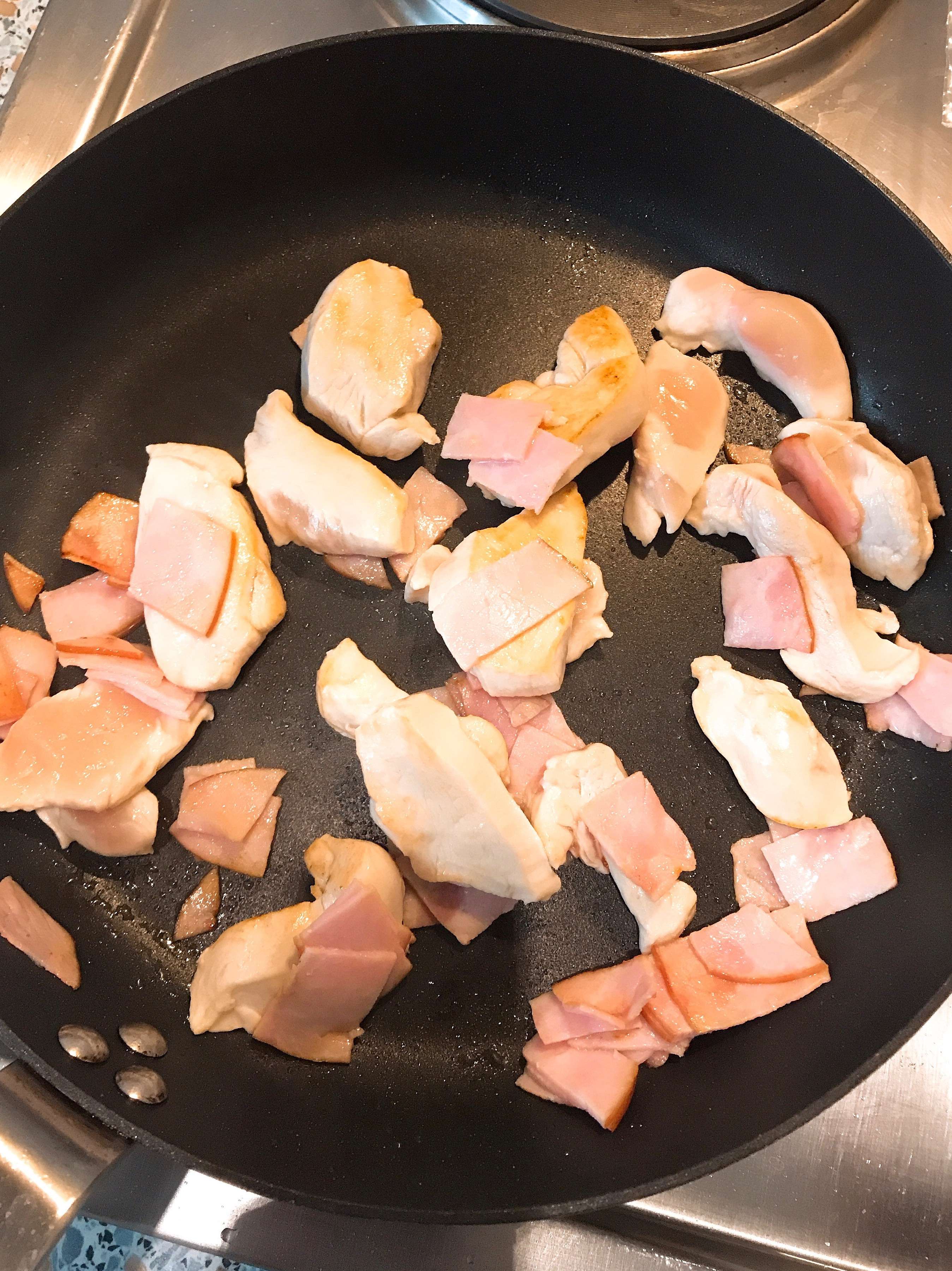 泡菜鸡肉炒饭的加工步骤