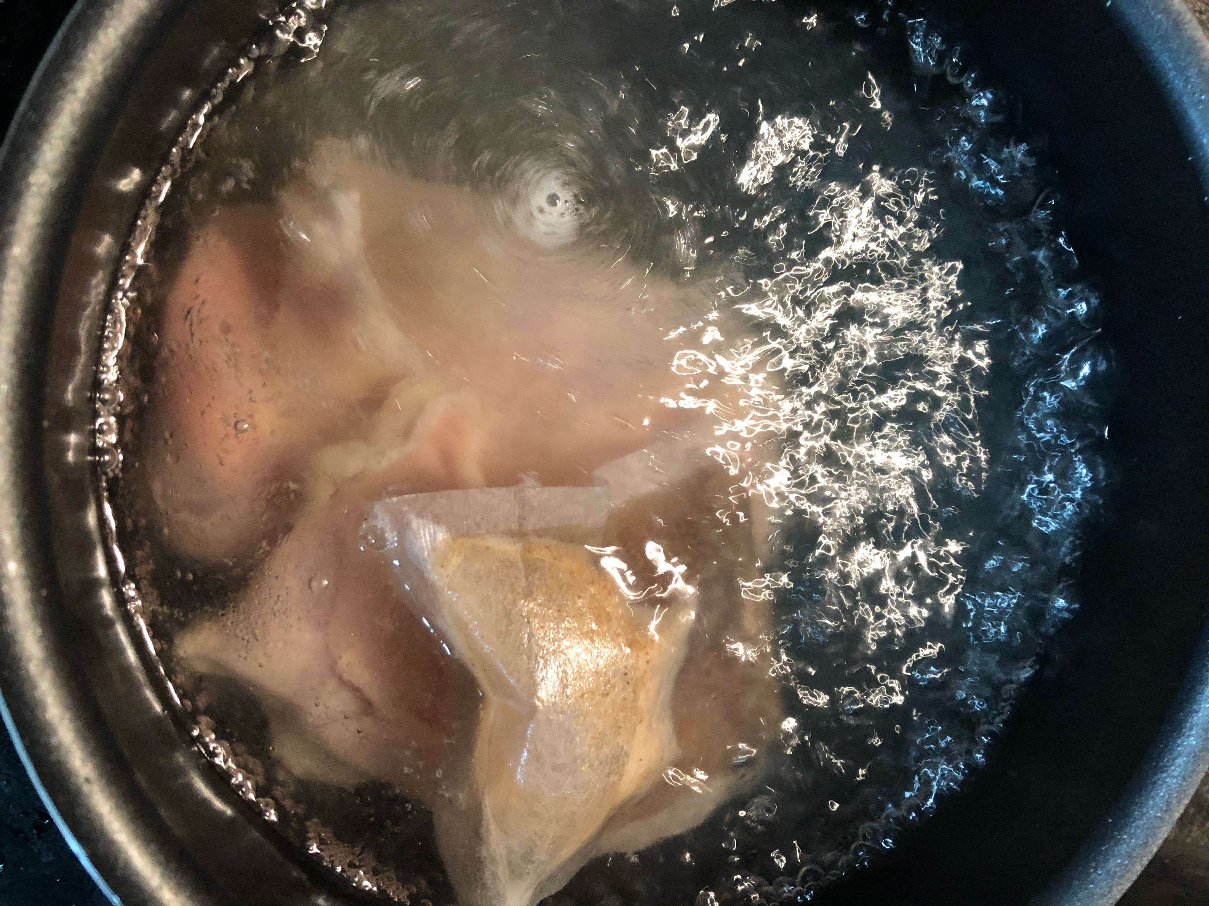 生酮版椒麻口水鸡的加工步骤