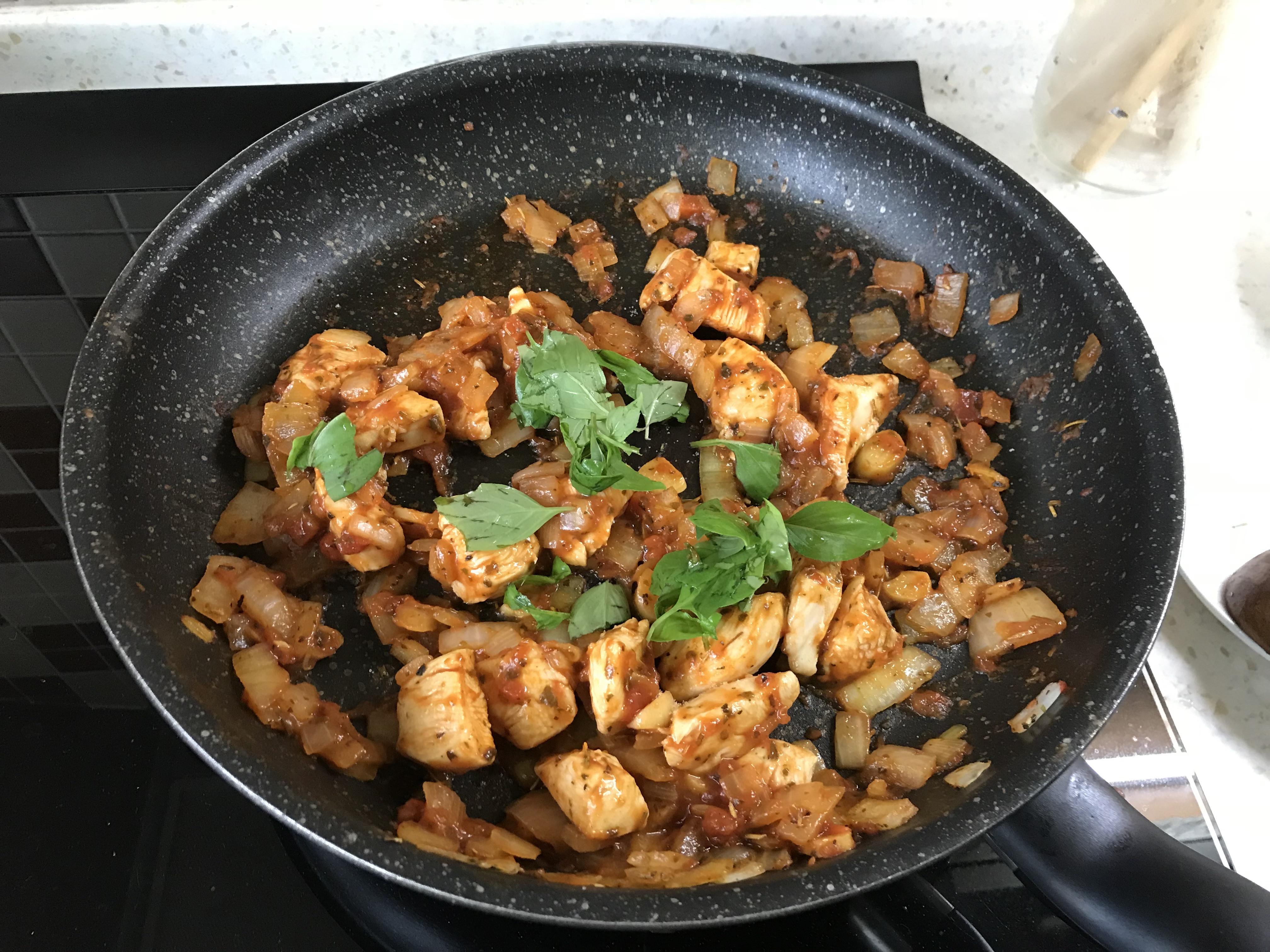 茄汁鸡肉披萨饺＿平底锅快速版的加工步骤