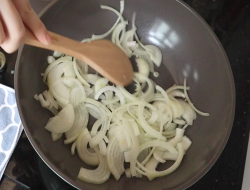 亲子丼：嫩滑半熟蛋