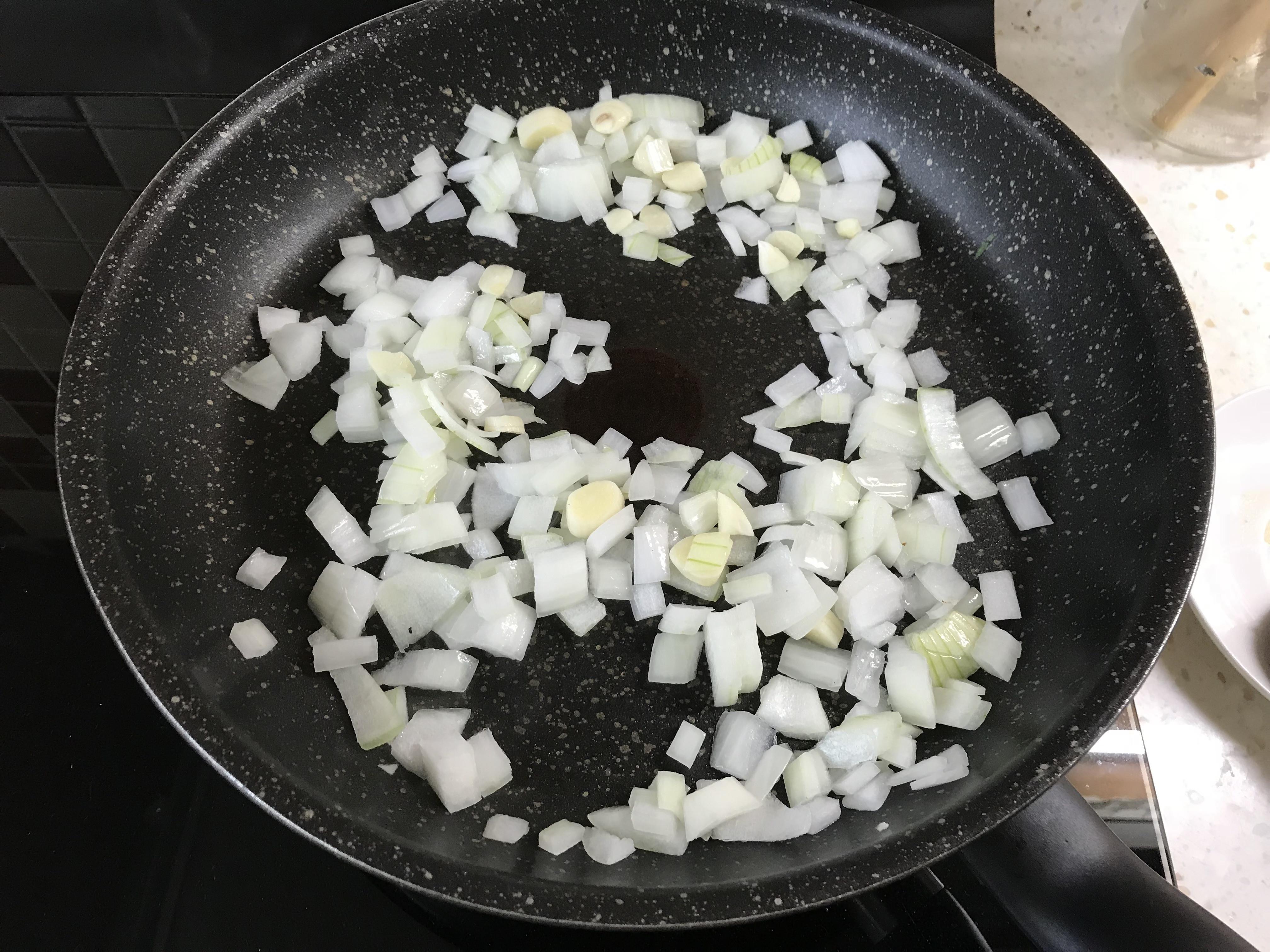 茄汁鸡肉披萨饺＿平底锅快速版的加工步骤