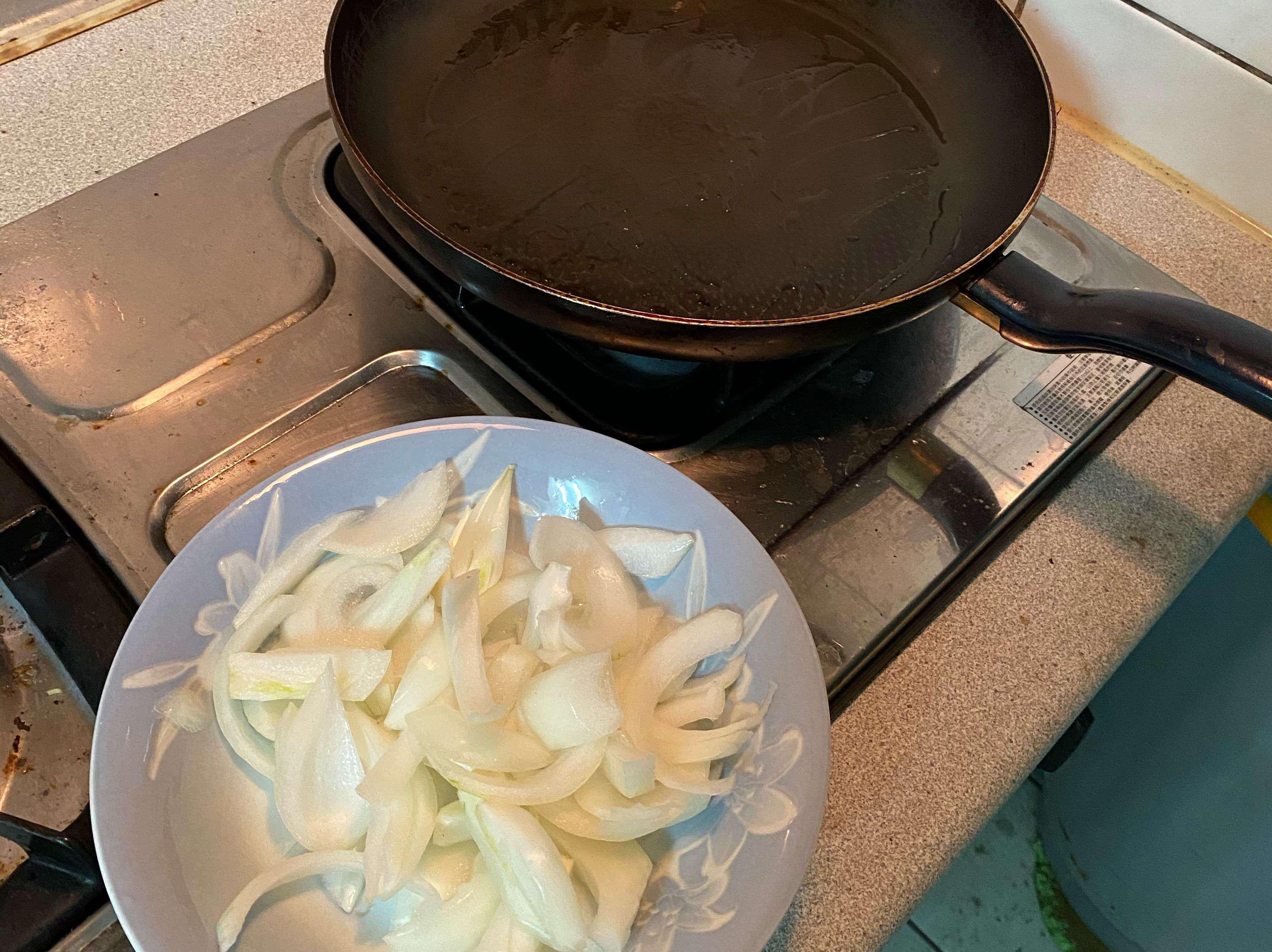 鸡肉苹果咖哩饭（没有红萝卜）的加工步骤