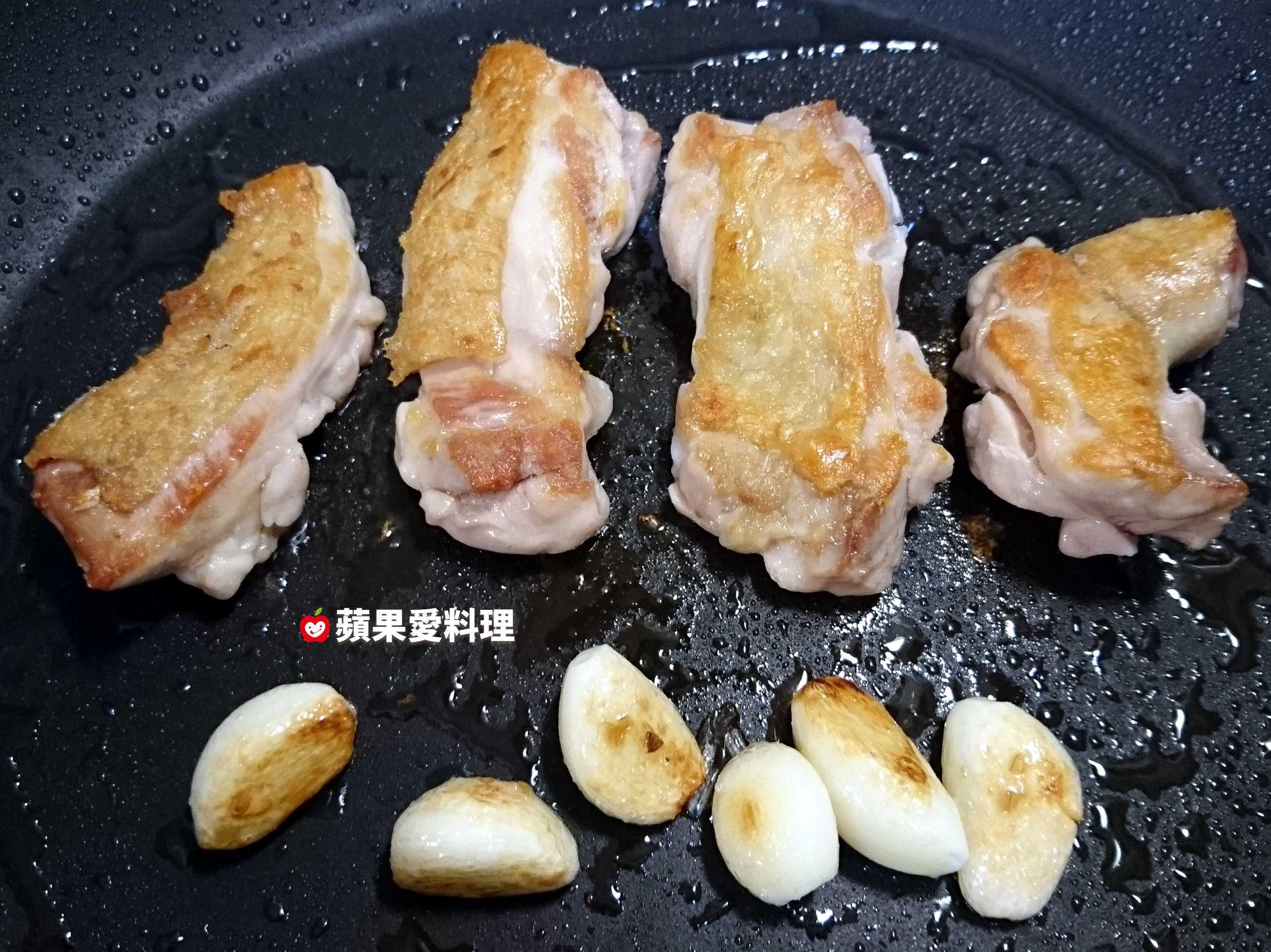 蒜烧鸡腿（10分钟）的加工步骤