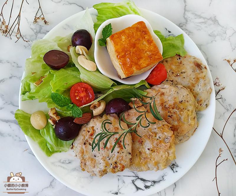 起司鲔鱼鸡肉饼〞简易低醣常备菜！的加工步骤