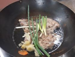 鸭肉冬粉