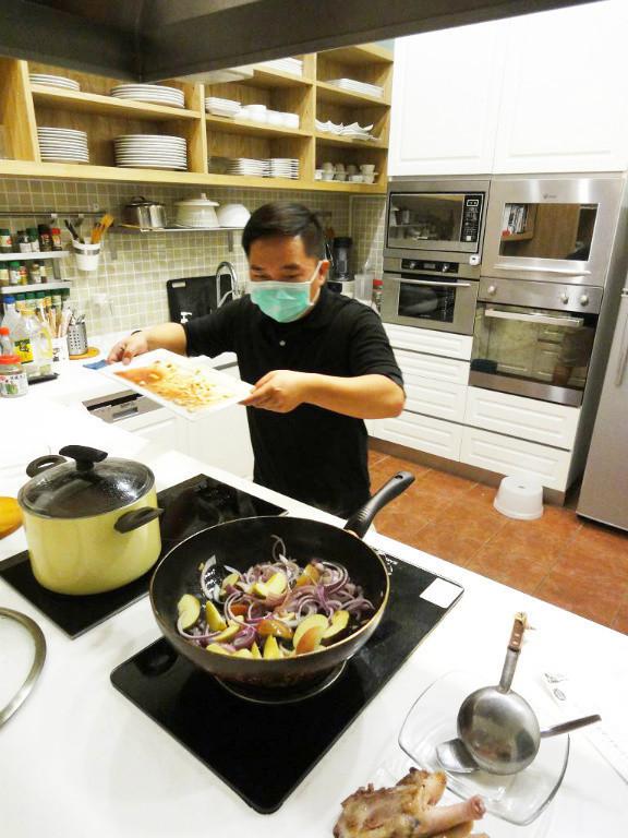 有心食谱：摩洛哥香料苹果炖鸭腿的加工步骤