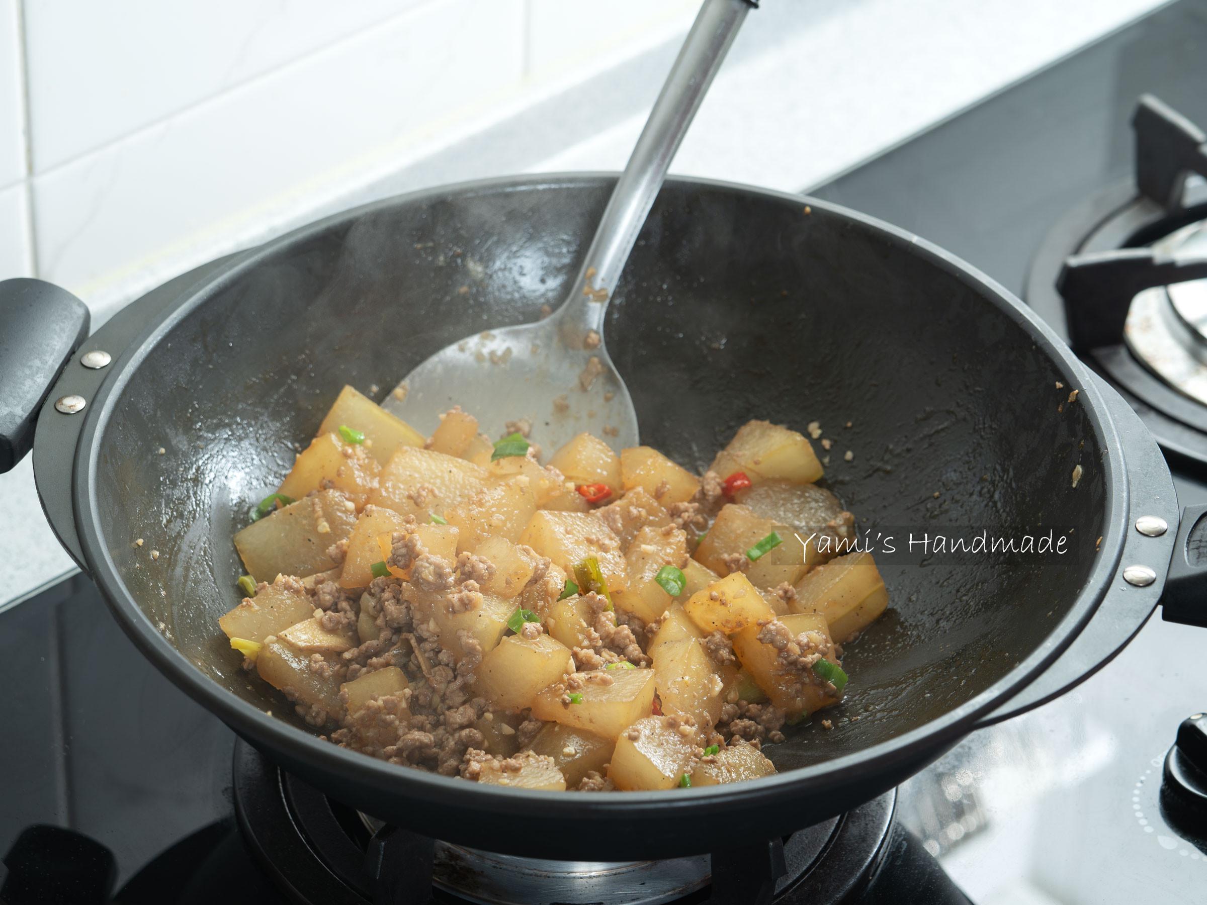 酱烧冬瓜肉末的加工步骤