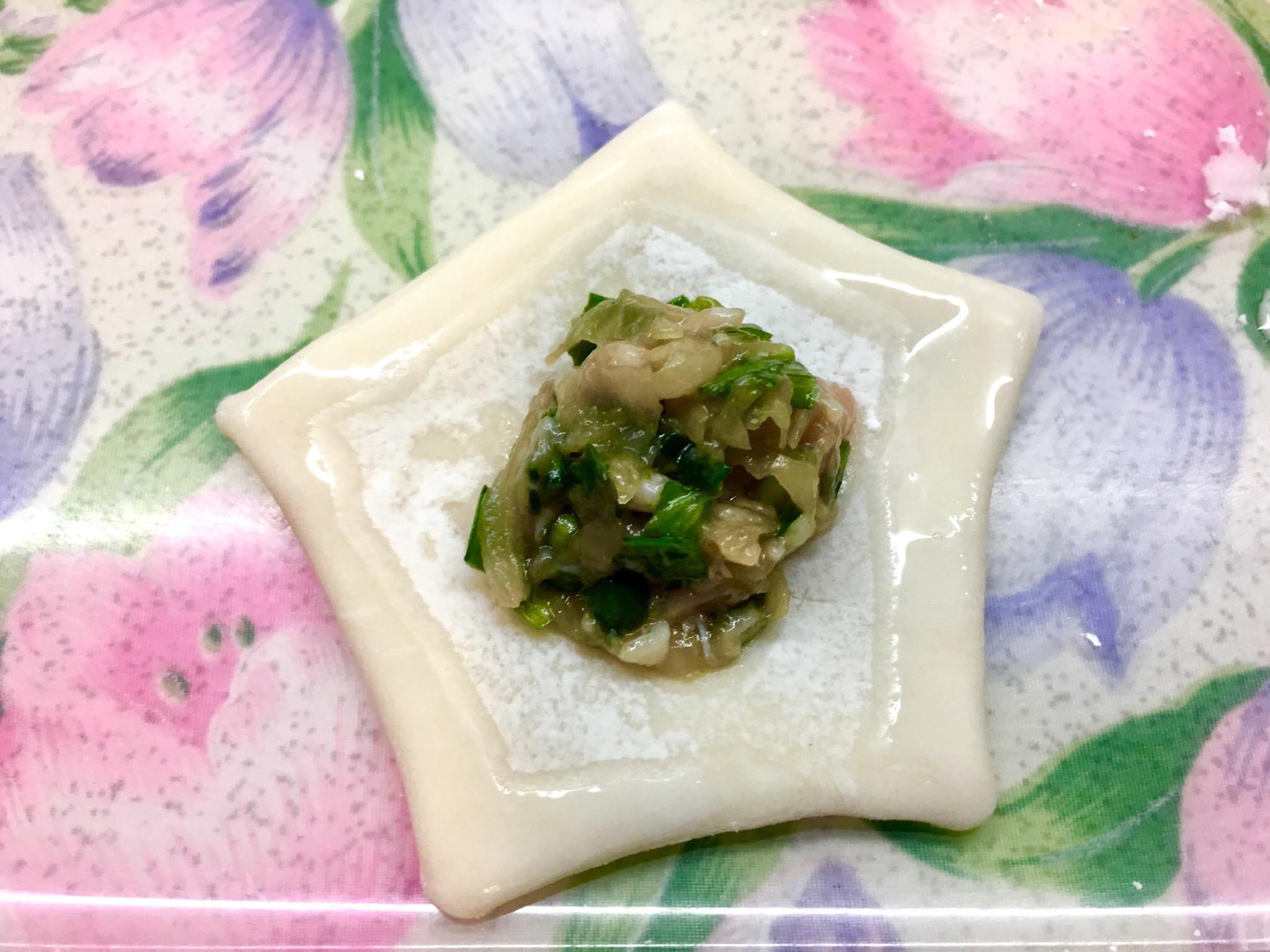 梅花瓠瓜（蒲瓜）蒸饺♣️♣️🥟🥟的加工步骤