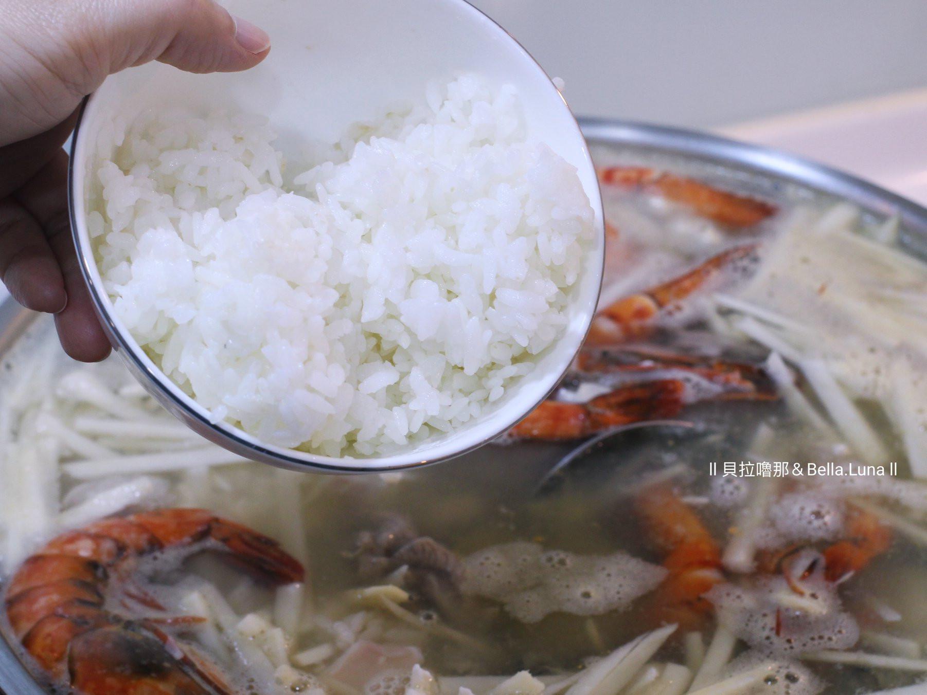 竹笋海鲜汤饭，不能错过的丰盛海鲜汤饭的加工步骤