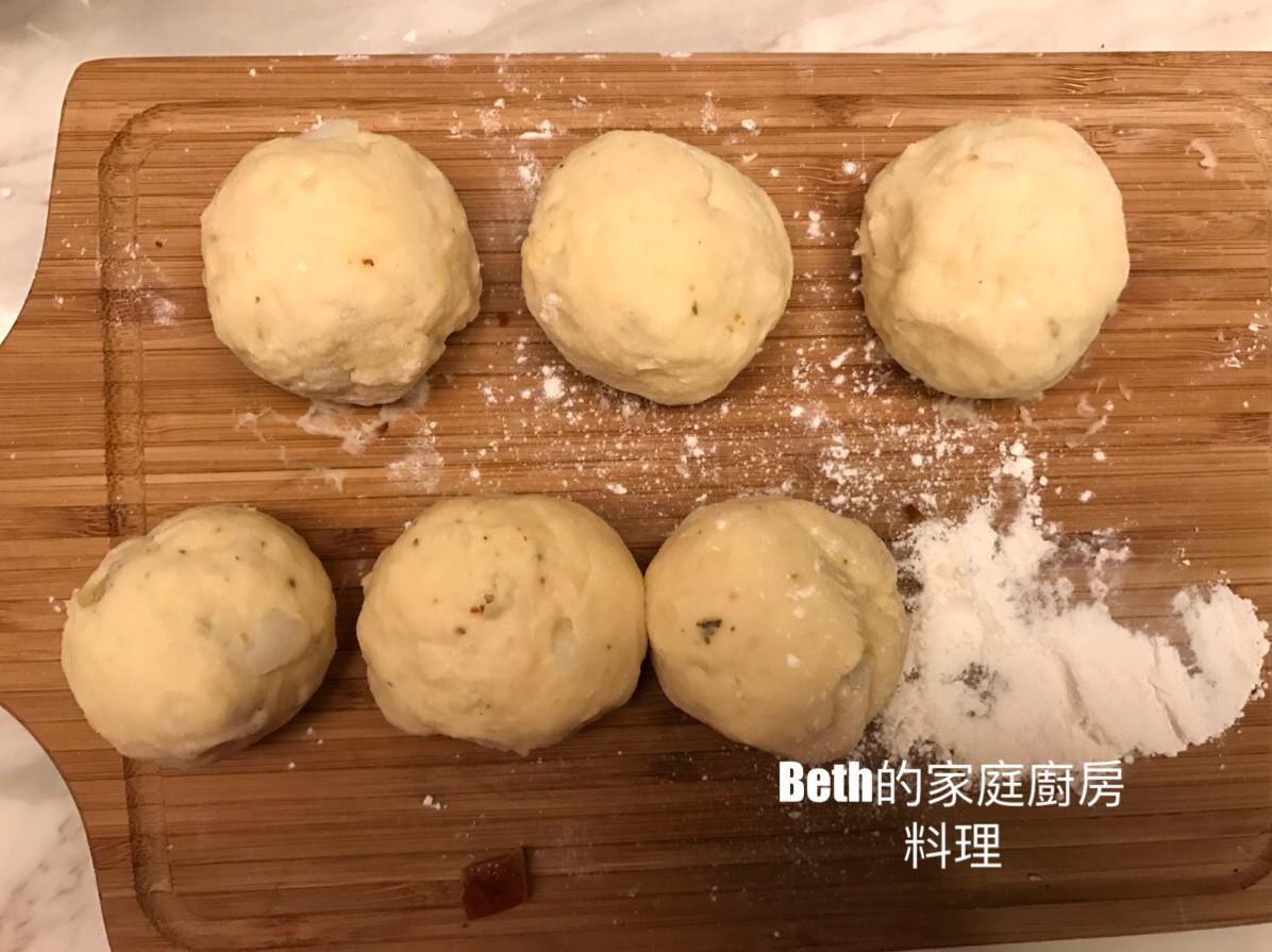 马铃薯饺子Potato Dumpling的加工步骤