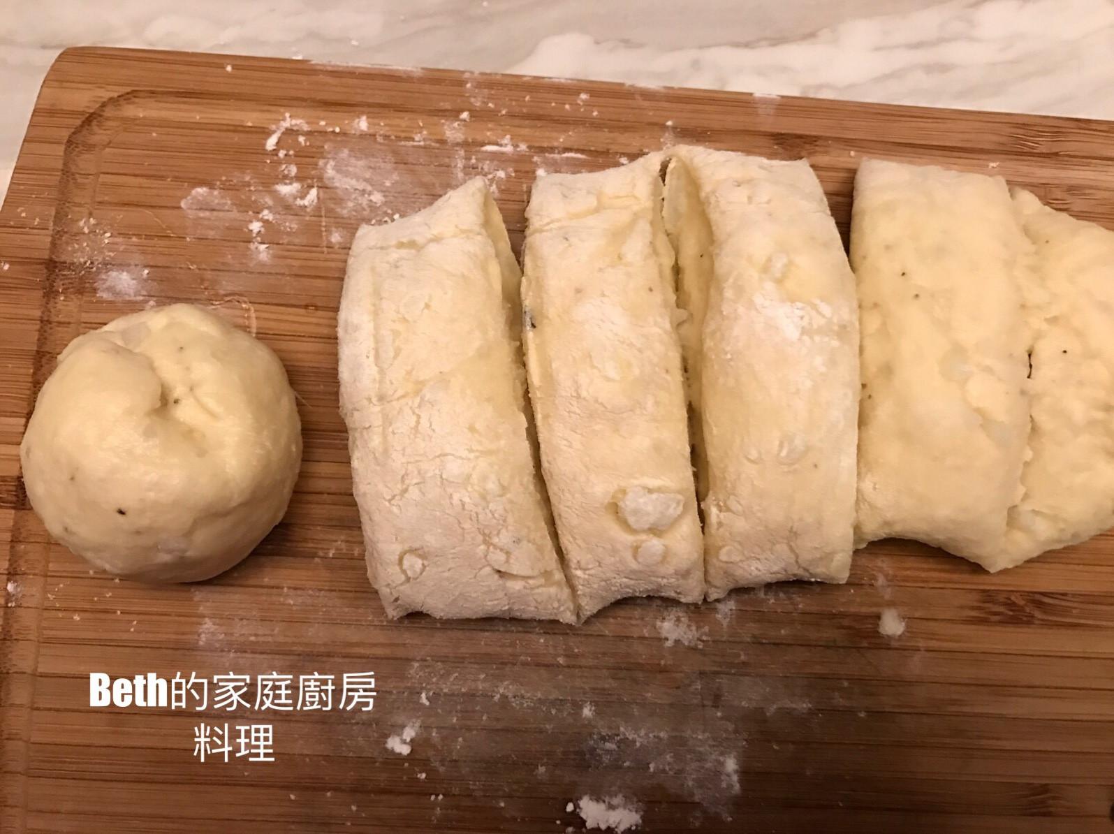 马铃薯饺子Potato Dumpling的加工步骤