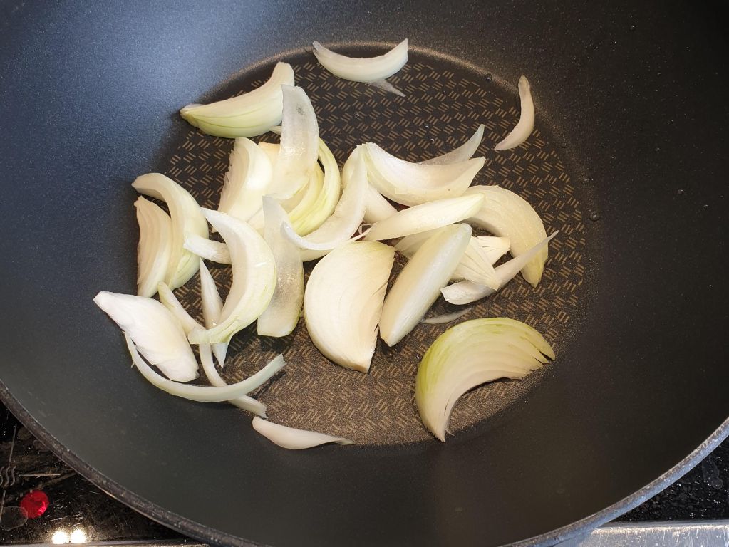 蜂蜜烧烤酱鸡腿肉的加工步骤