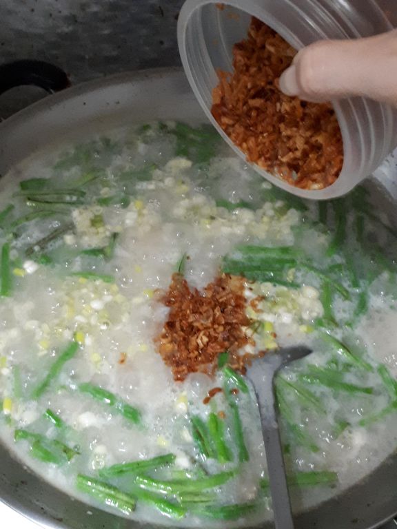 长豇(ㄐ一ㄤ)豆肉粥的加工步骤