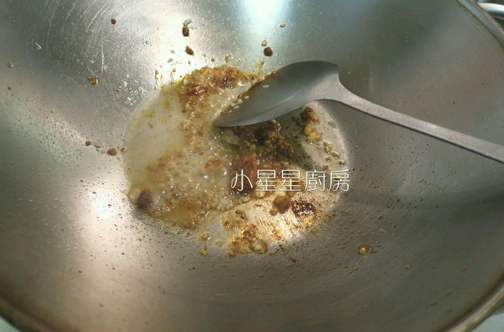 蒜香豆瓣长豆的加工步骤