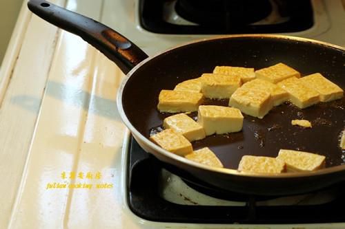 [金针菇肉末烧豆腐]简单料理的加工步骤