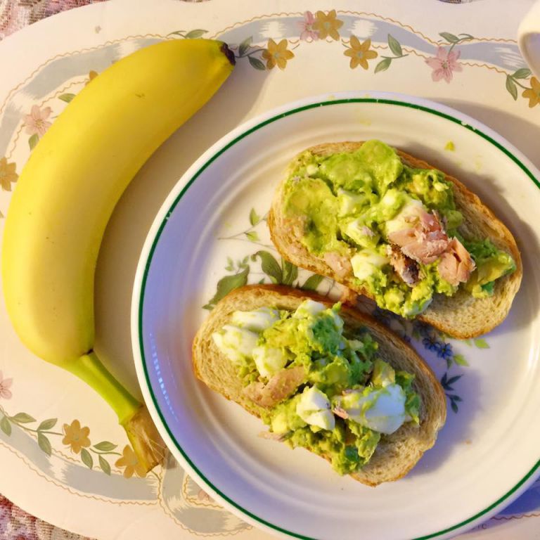 Avocado eggs 营养早餐的加工步骤