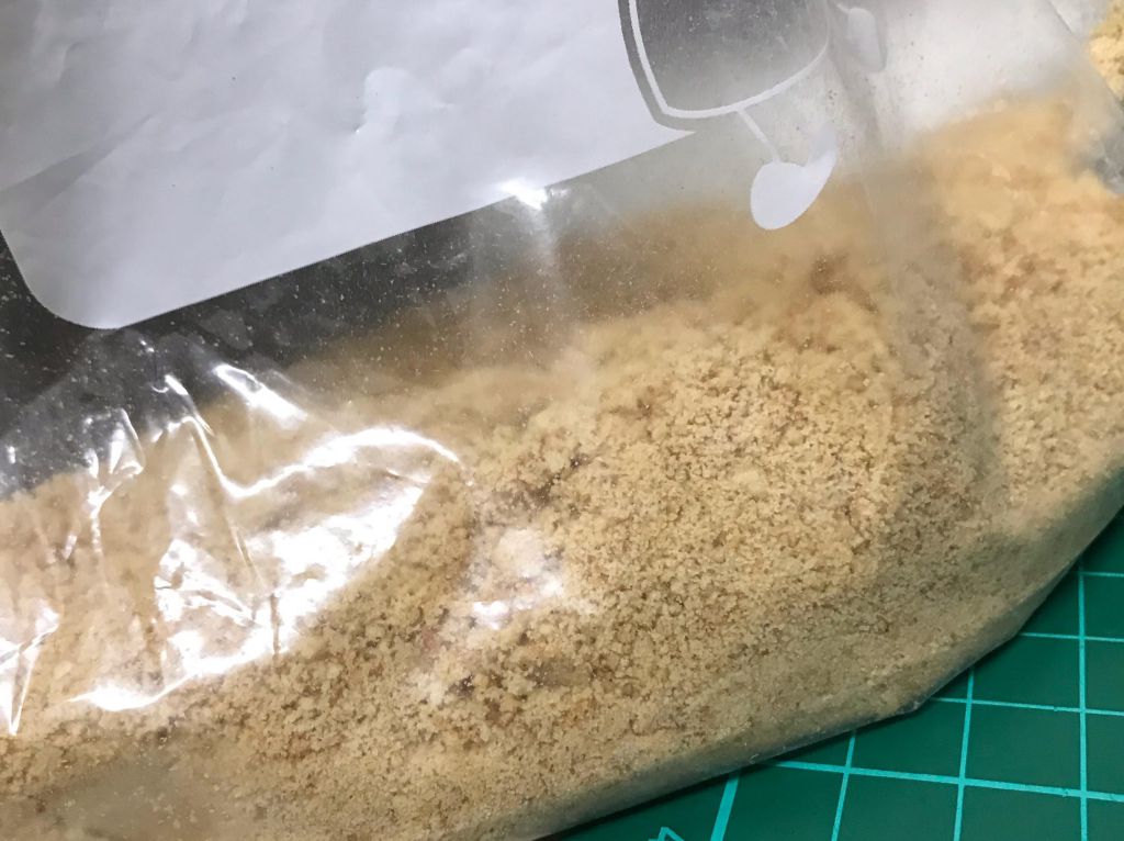 免烤箱版草莓乳酪蛋糕的加工步骤