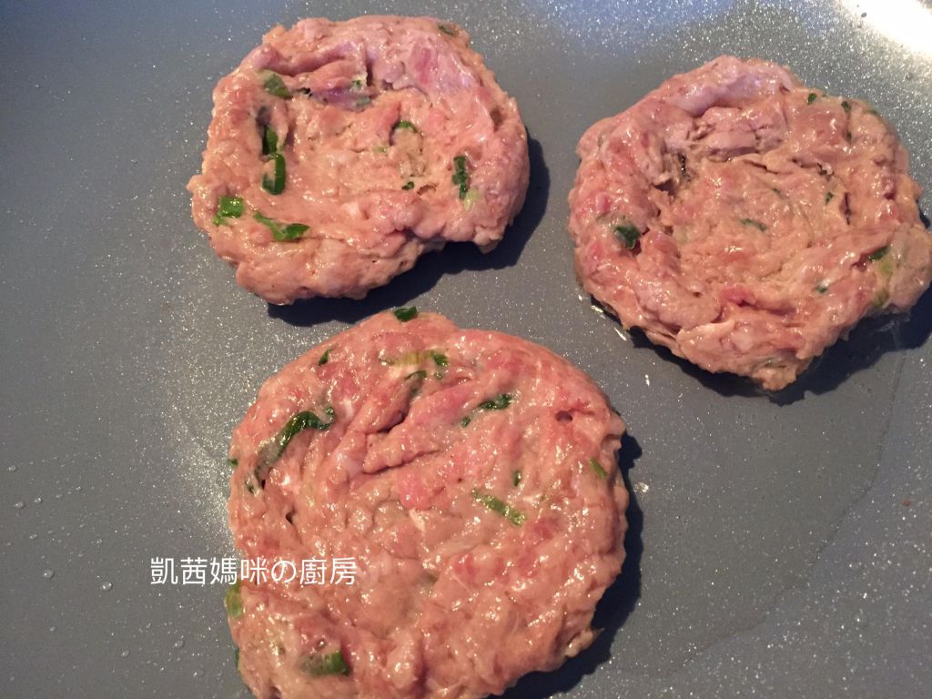 蛋肉饼🎶的加工步骤