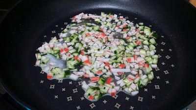 蟹肉小黄瓜蛋卷맛살오이계란말이的加工步骤