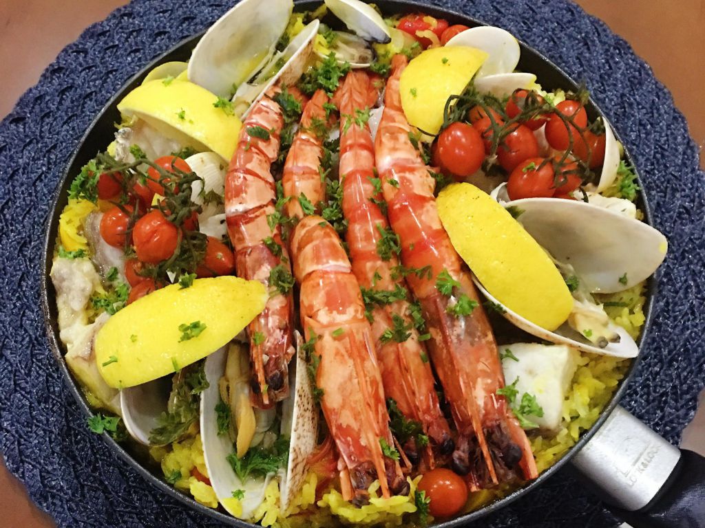 西班牙海鲜锅饭(Paella)的加工步骤