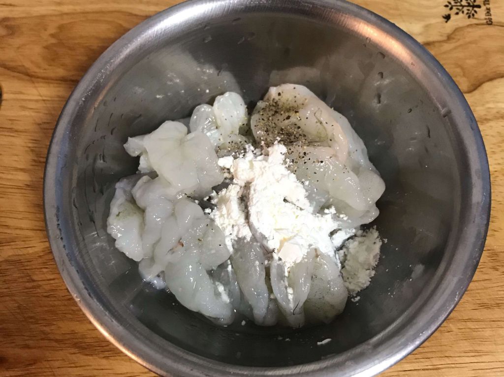 海鲜油豆腐煲的加工步骤