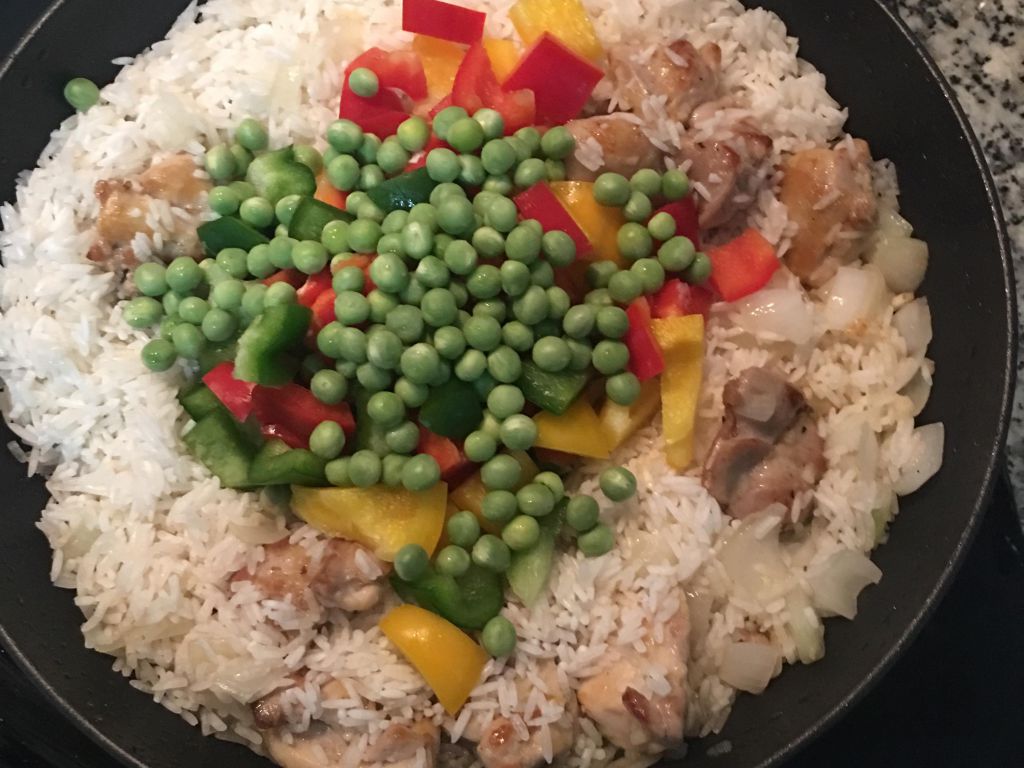 西班牙海鲜锅饭(Paella)的加工步骤