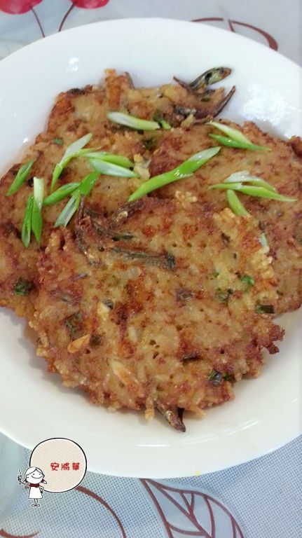 小鱼干煎饭饼~清剩饭、补钙的加工步骤