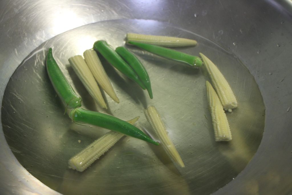 花样和风沙拉鳗鱼饭的加工步骤