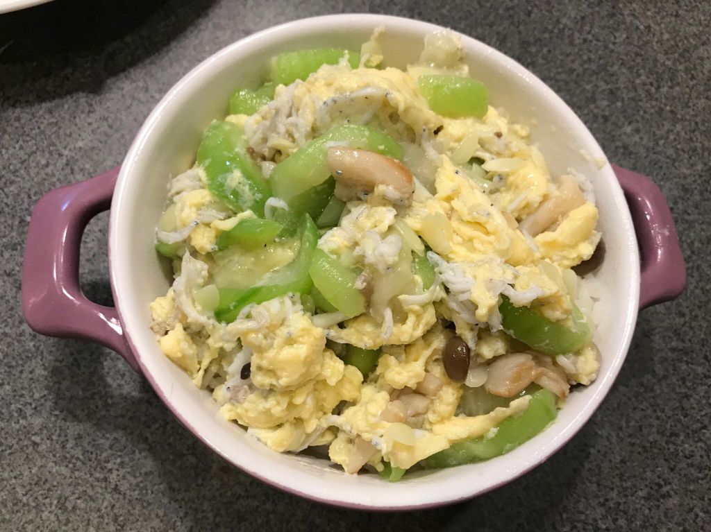 吻鱼丝瓜滑蛋丼饭（无调味）的加工步骤