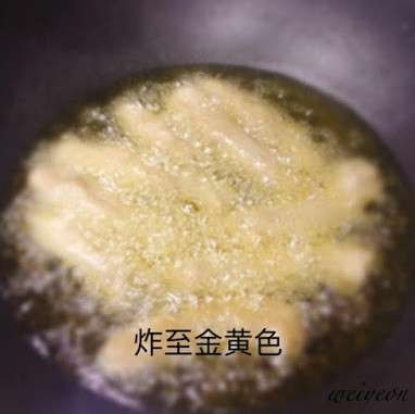 马来西亚炸鱼饼Keropok Lekor的加工步骤