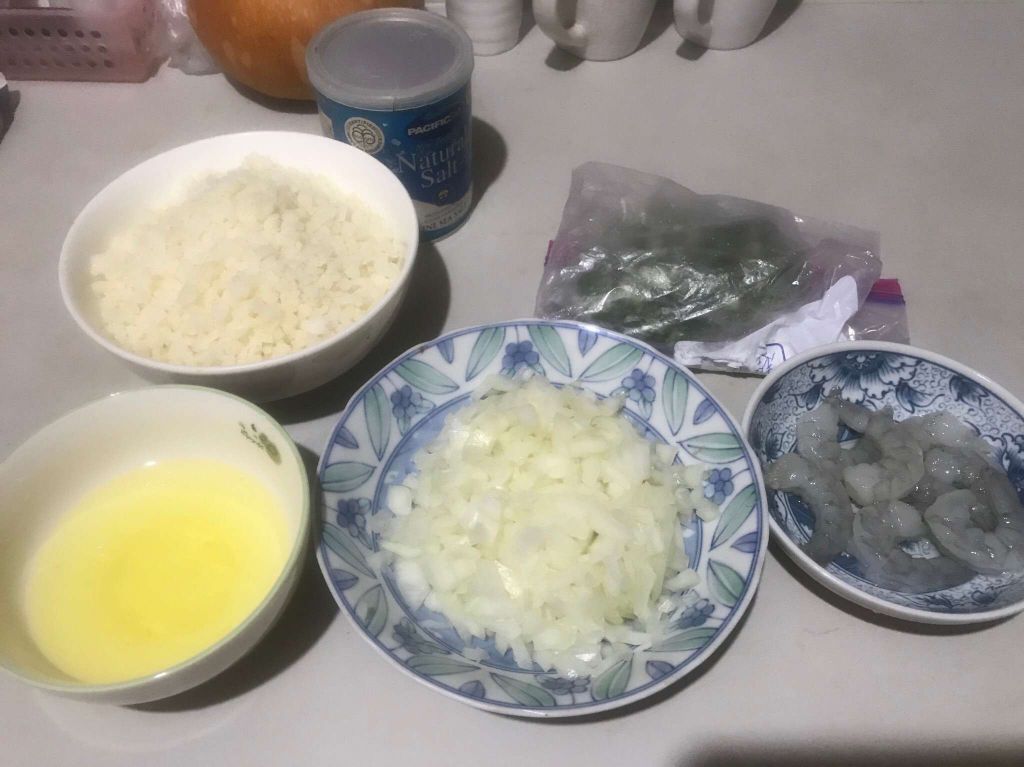 花椰菜米虾仁炒饭（低碳）的加工步骤