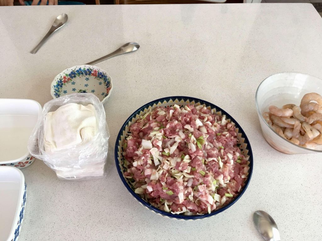 鲜虾&鲜肉馄饨的加工步骤