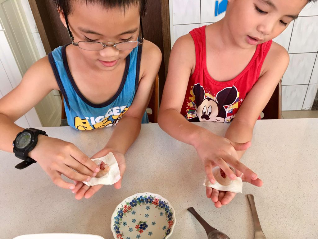 鲜虾&鲜肉馄饨的加工步骤