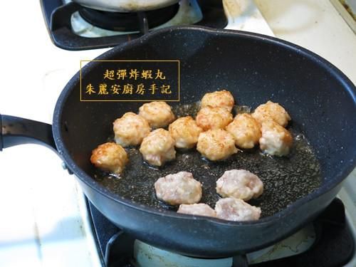 [超Q弹炸虾丸]亲子料理 全虾肉超美味的加工步骤