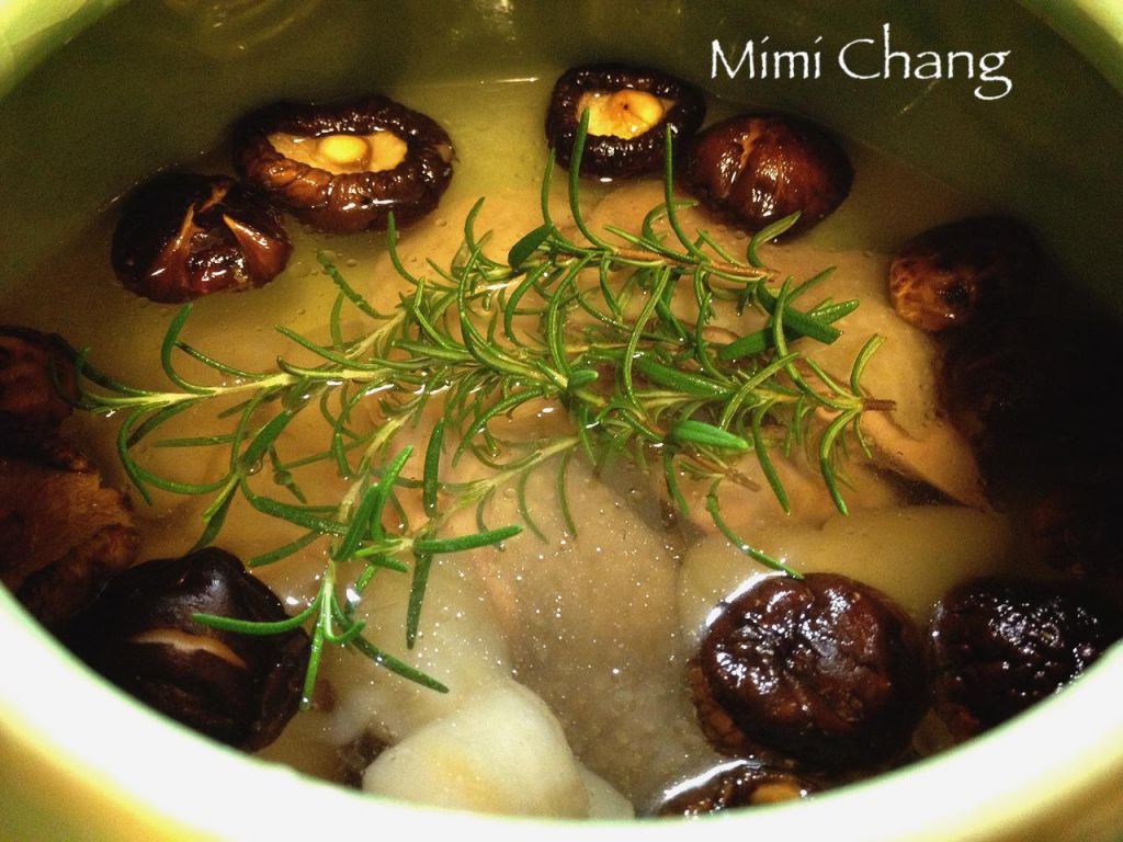 Mimi♥迷迭香干贝香菇鸡汤(电锅料理)的加工步骤