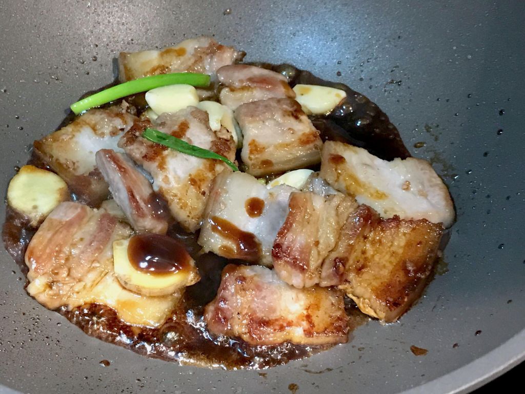 萝卜烧肉轻松煮(电子锅)的加工步骤