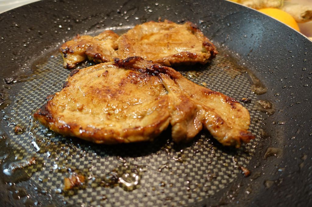 [港式料理] 超美味茶餐厅餐蛋猪扒饭的加工步骤