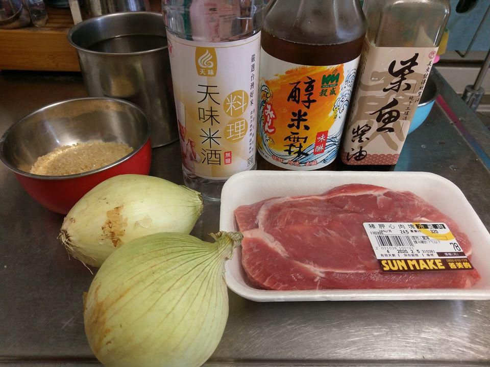 太阳蛋猪肉丼的加工步骤