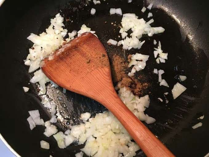 入口即化卤肉饭!!! [爱琳加乡味]的加工步骤