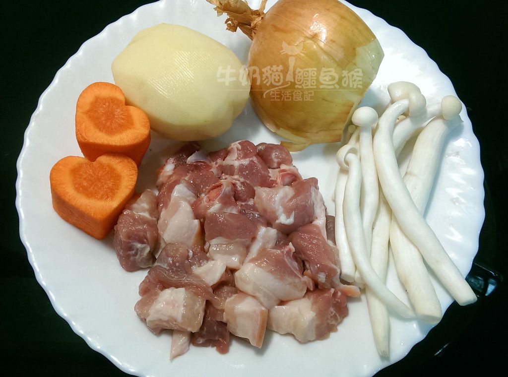 马铃薯炖肉【电锅料理】的加工步骤